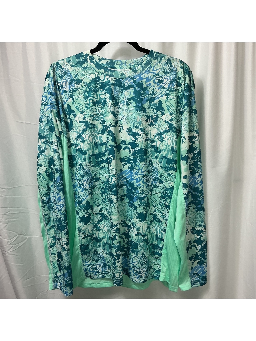 HUK Men’s XL Long Sleeve Fishing Shirt Teal Green Blue Camo Performance